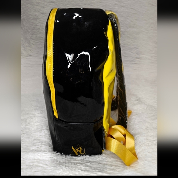 Smiley Face Black/Yellow Backpack - Picture 3 of 7